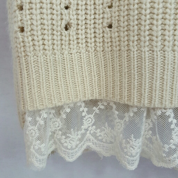 POL Cream Cable Knit Sweater White Lace Hem L - Picture 3 of 5